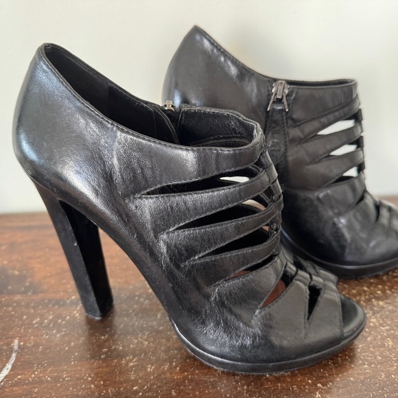 Alaia designer- soft black leather open-toe gladiator style high heels - Picture 4 of 7